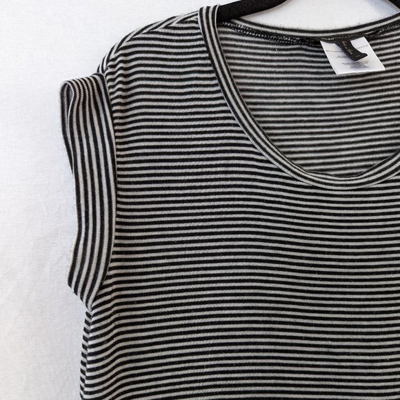 BCBGMAXAZRIA Pinstripe Short Sleeve Shirt Size Medium - Picture 5 of 11